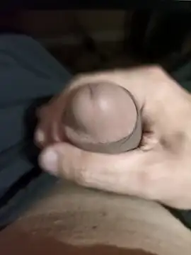 Snapshot of comobucetinhas chatting on November 7, 2025, 10:24 pm comobucetinhas online show from November 7, 2025, 10:24 pm