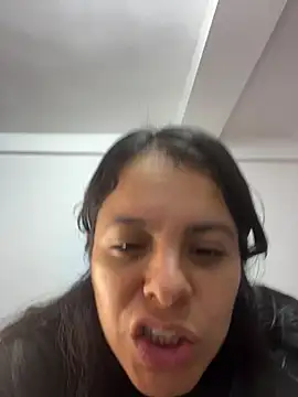 Snapshot of Moon-Lice chatting on April 29, 2026, 1:10 am Moon-Lice online show from April 29, 2026, 1:10 am