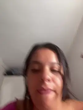 Snapshot of Moon-Lice chatting on July 28, 2026, 9:17 am Moon-Lice online show from July 28, 2026, 9:17 am