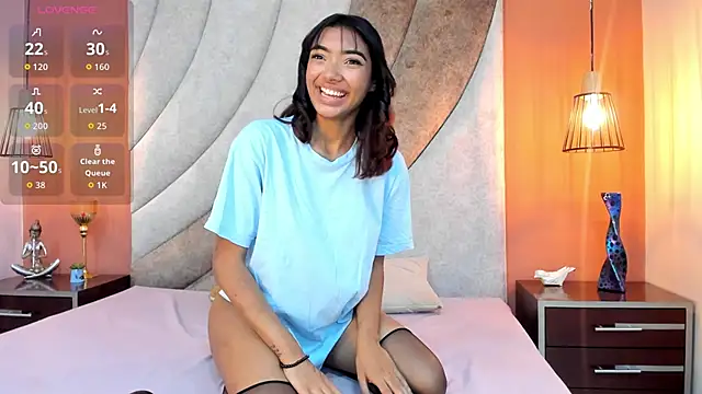 Snapshot of Miiaa_Spencer chatting on October 3, 2025, 11:34 am Miiaa Spencer online show from October 3, 2025, 11:34 am