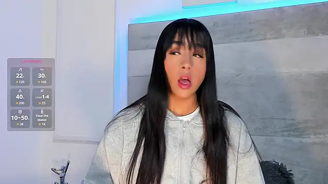 Snapshot of Aleja_ruizz chatting on December 15, 2025, 1:55 am Aleja ruizz online show from December 15, 2025, 1:55 am