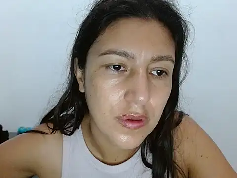 SarahFriendly online show from June 3, 2026, 11:22 am