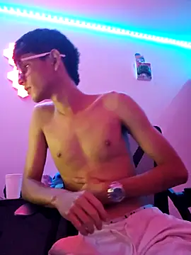 ElverCol online show from March 16, 2026, 4:20 am