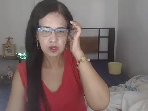 Snapshot of Prettysweetmum chatting on October 1, 2025, 2:49 am Prettysweetmum online show from October 1, 2025, 2:49 am