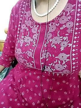 Snapshot of tami_lavanya chatting on January 11, 2026, 11:50 am tami lavanya online show from January 11, 2026, 11:50 am