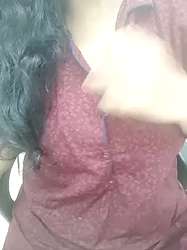 Snapshot of tami_lavanya chatting on December 17, 2025, 5:40 pm tami lavanya online show from December 17, 2025, 5:40 pm