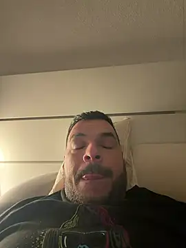 elvergon2023 online show from March 18, 2026, 4:04 am