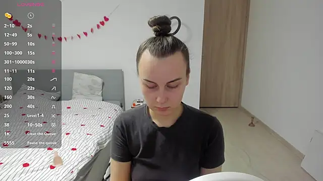 Kelly Cartier online show from March 1, 2026, 1:44 pm