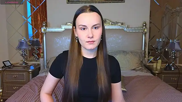 Kelly Cartier online show from February 3, 2026, 11:59 am