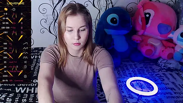 Snapshot of RoyAngela chatting on October 2, 2025, 5:11 am RoyAngela online show from October 2, 2025, 5:11 am