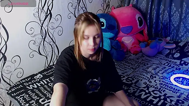 Snapshot of RoyAngela chatting on September 25, 2025, 9:32 pm RoyAngela online show from September 25, 2025, 9:32 pm