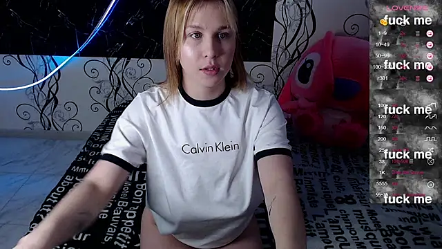 Snapshot of RoyAngela chatting on October 13, 2025, 7:54 am RoyAngela online show from October 13, 2025, 7:54 am