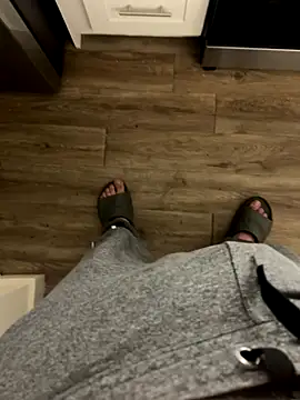 Snapshot of encinas15 chatting on November 4, 2025, 6:50 am encinas15 online show from November 4, 2025, 6:50 am