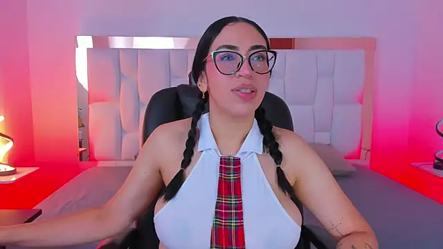 Camille Juicy online show from September 26, 2025, 12:45 pm