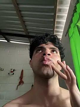 Axel-Mejia online show from April 8, 2026, 7:48 pm