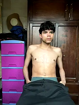 Snapshot of Axel-Mejia chatting on November 30, 2025, 9:37 pm Axel-Mejia online show from November 30, 2025, 9:37 pm