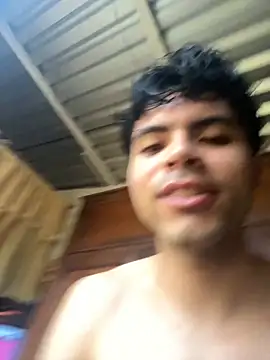 Snapshot of Axel-Mejia chatting on November 24, 2025, 7:14 pm Axel-Mejia online show from November 24, 2025, 7:14 pm