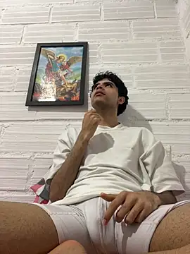 Snapshot of Axel-Mejia chatting on October 22, 2025, 2:22 am Axel-Mejia online show from October 22, 2025, 2:22 am