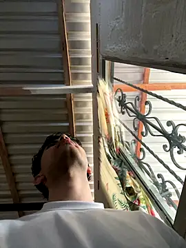 Snapshot of Axel-Mejia chatting on November 28, 2025, 8:20 pm Axel-Mejia online show from November 28, 2025, 8:20 pm