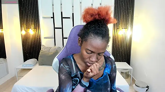 Snapshot of _emma_willliams_ chatting on November 12, 2025, 1:59 pm emma willliams online show from November 12, 2025, 1:59 pm