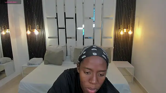 Snapshot of _emma_willliams_ chatting on November 25, 2025, 1:33 pm emma willliams online show from November 25, 2025, 1:33 pm