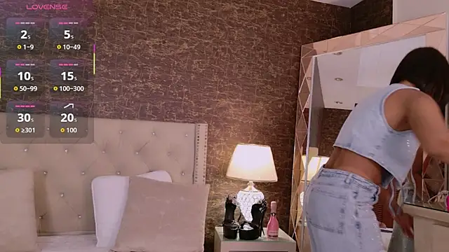 Snapshot of IrinaVelvet chatting on November 12, 2025, 4:55 pm IrinaVelvet online show from November 12, 2025, 4:55 pm