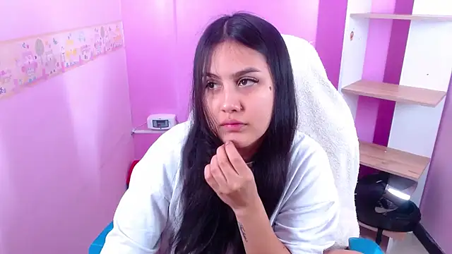 Snapshot of ValentinaMillers_ chatting on September 28, 2025, 12:56 pm ValentinaMillers online show from September 28, 2025, 12:56 pm