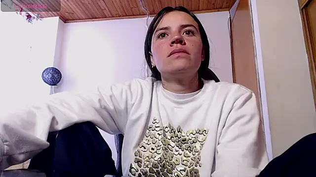 Skylar Serenity online show from October 28, 2025, 7:35 pm