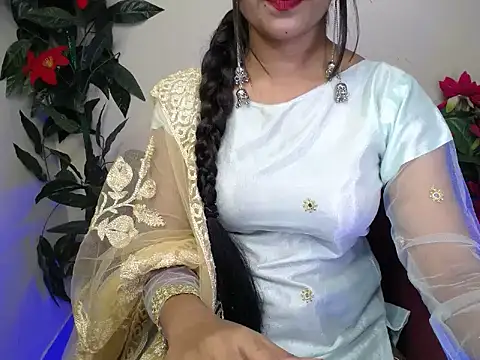 Snapshot of Little_queenn chatting on September 11, 2025, 1:11 pm Little queenn online show from September 11, 2025, 1:11 pm
