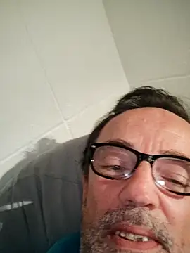 Txacas online show from November 16, 2025, 4:06 am