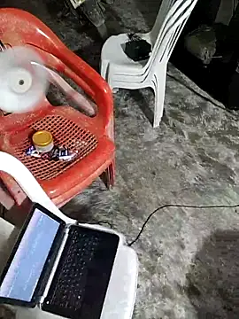 Snapshot of giannis090 chatting on September 18, 2025, 8:45 pm giannis090 online show from September 18, 2025, 8:45 pm