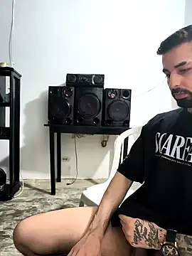 Snapshot of giannis090 chatting on November 22, 2025, 9:46 pm giannis090 online show from November 22, 2025, 9:46 pm