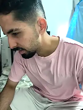 Snapshot of giannis090 chatting on October 2, 2025, 4:32 pm giannis090 online show from October 2, 2025, 4:32 pm