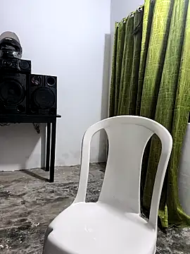 Snapshot of giannis090 chatting on October 14, 2025, 4:02 am giannis090 online show from October 14, 2025, 4:02 am