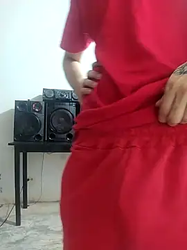 Snapshot of giannis090 chatting on September 10, 2025, 9:36 pm giannis090 online show from September 10, 2025, 9:36 pm