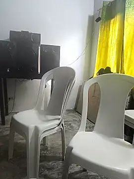 Snapshot of giannis090 chatting on November 27, 2025, 8:20 pm giannis090 online show from November 27, 2025, 8:20 pm