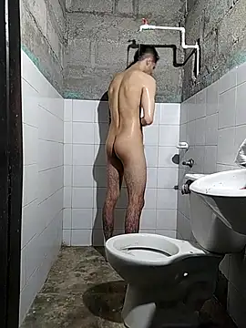 Snapshot of giannis090 chatting on September 19, 2025, 8:24 pm giannis090 online show from September 19, 2025, 8:24 pm