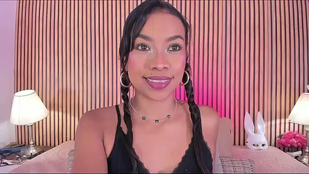 keeyla stone online show from November 10, 2025, 8:36 pm