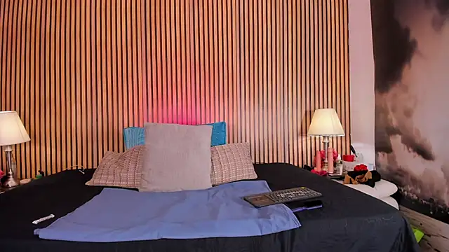 keeyla stone online show from September 14, 2025, 3:07 am