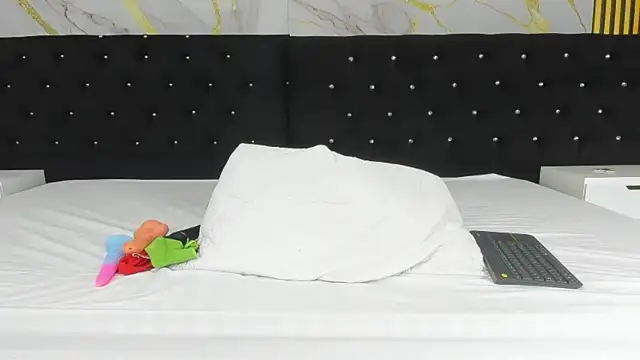 VanessaHard as online show from March 24, 2026, 8:09 pm