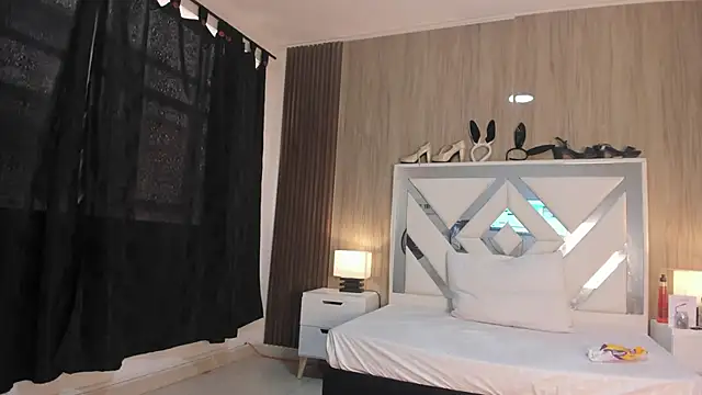 Snapshot of VanessaHard_as chatting on December 2, 2025, 7:48 pm VanessaHard as online show from December 2, 2025, 7:48 pm