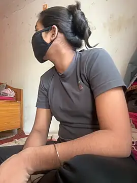 Snapshot of shrasti_sexy chatting on June 3, 2026, 6:36 am shrasti sexy online show from June 3, 2026, 6:36 am