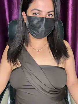 Snapshot of best_couple19 chatting on February 10, 2026, 5:56 pm best couple19 online show from February 10, 2026, 5:56 pm