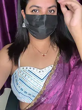 Snapshot of best_couple19 chatting on February 12, 2026, 1:44 pm best couple19 online show from February 12, 2026, 1:44 pm