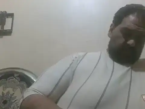 elpoop7305 online show from May 11, 2026, 4:03 am