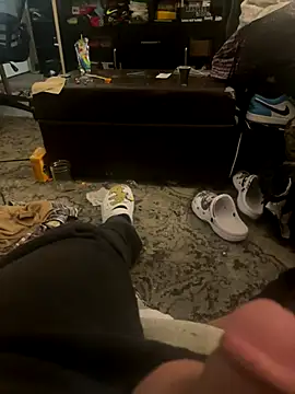 Snapshot of KingRonni chatting on October 17, 2025, 5:15 pm KingRonni online show from October 17, 2025, 5:15 pm