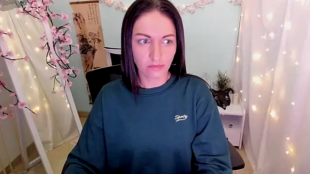 Aurora Loveu online show from April 13, 2026, 11:53 pm