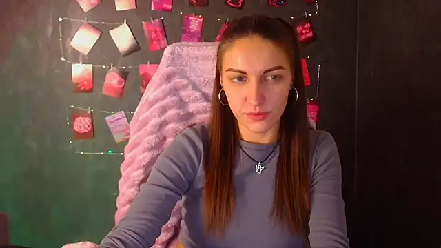 Snapshot of Aurora_Loveu chatting on October 22, 2025, 10:30 pm Aurora Loveu online show from October 22, 2025, 10:30 pm