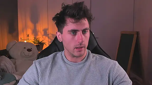 Oscar Miller  online show from October 29, 2025, 9:25 pm