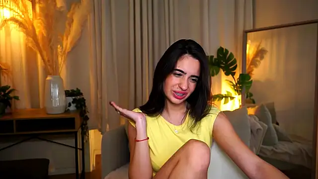 Snapshot of miilky_wayy chatting on October 13, 2025, 4:19 pm miilky wayy online show from October 13, 2025, 4:19 pm